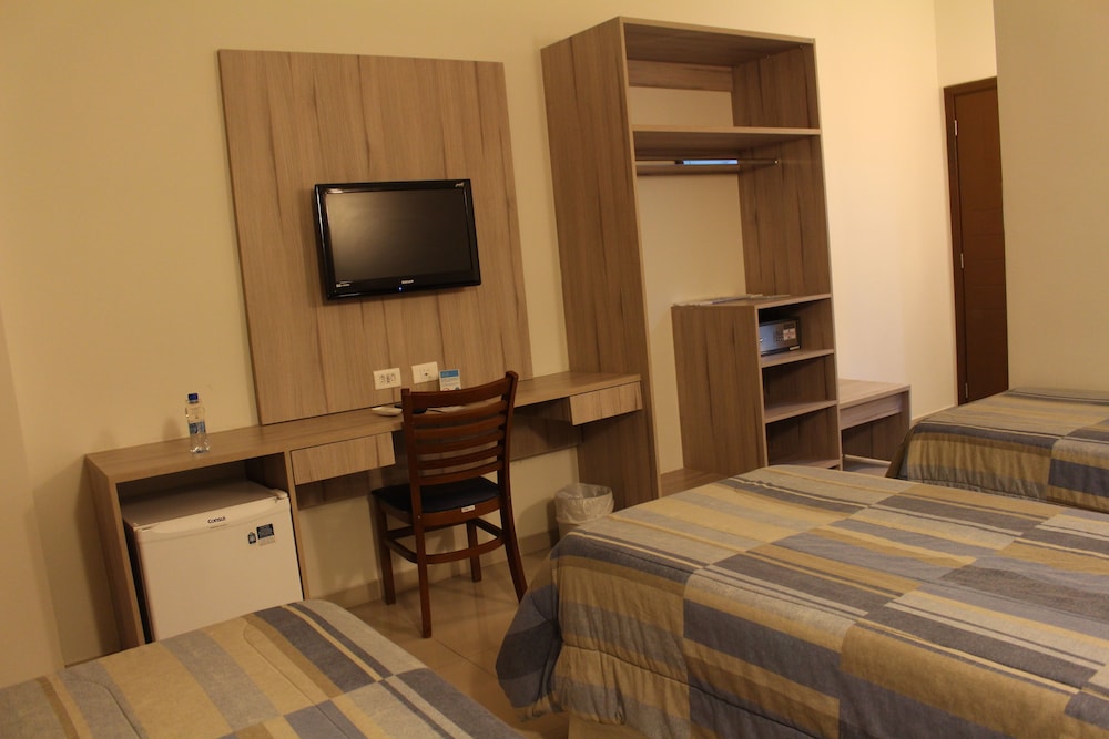 Deluxe Triple Room, 3 Twin Beds photo 2
