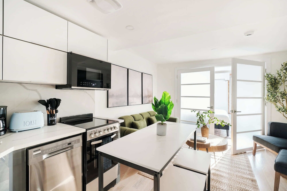 Apartment photo 2