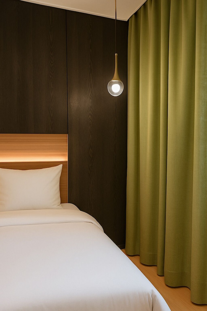 Luxury Suite, City View