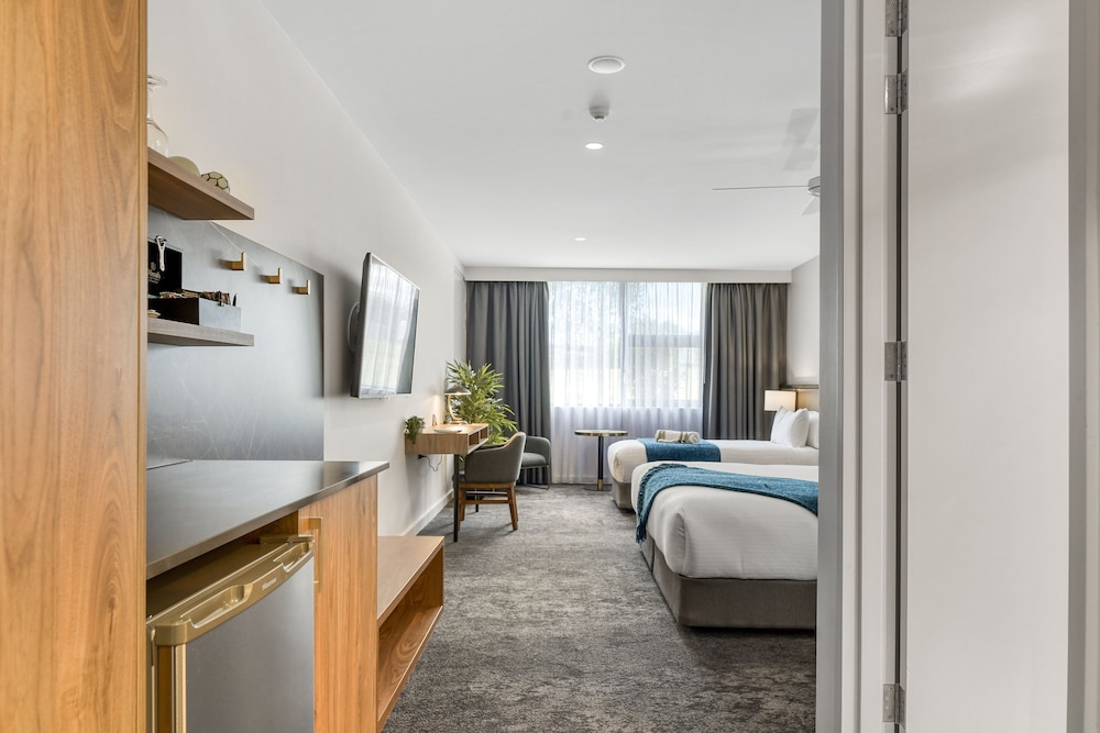 King Plus Suite photo 2