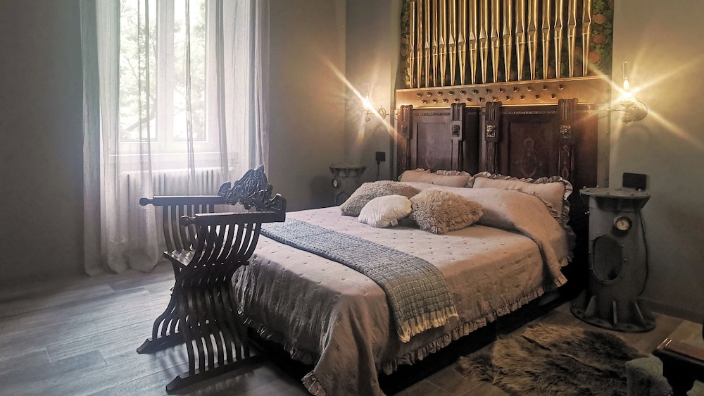 Deluxe Double Room, Patio, Garden View