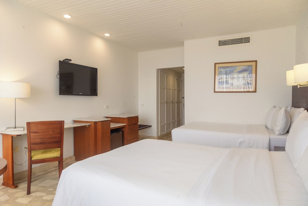 Room, 2 Double Beds (City or Courtyard View) - Photo 6