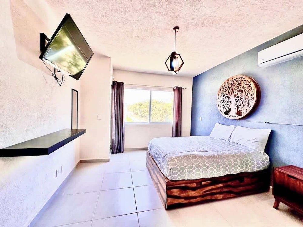 House, Multiple Beds, Pool Access, Pool View (Diamante 16) photo 1