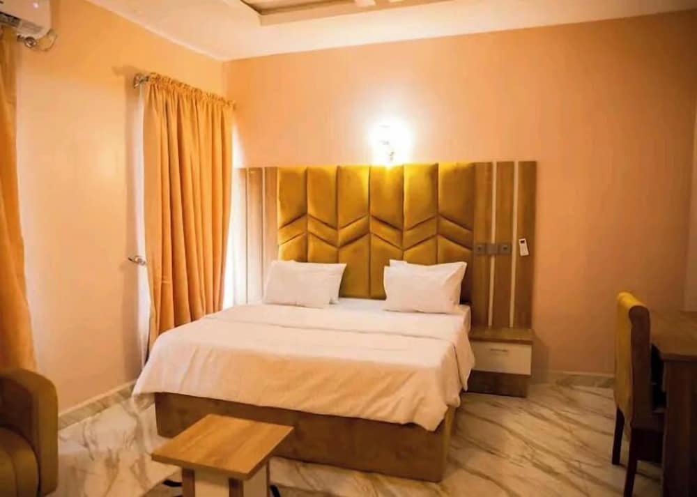 Deluxe Room, Balcony, City View