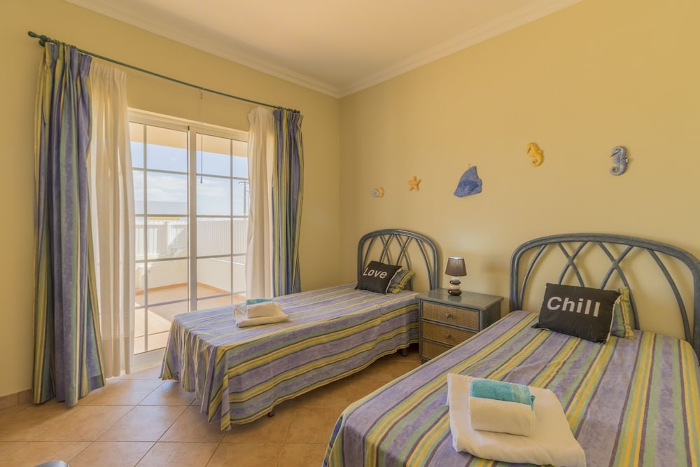 Villa, 4 Bedrooms photo 2