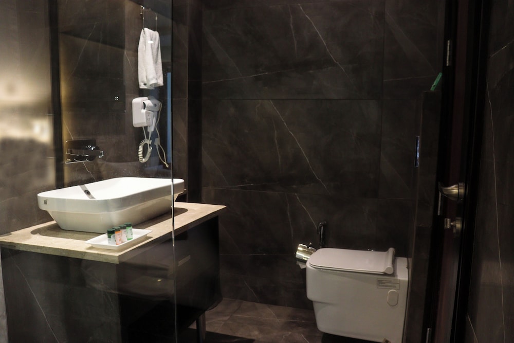 Classic Double or Twin Room, 1 Double Bed - Photo 2
