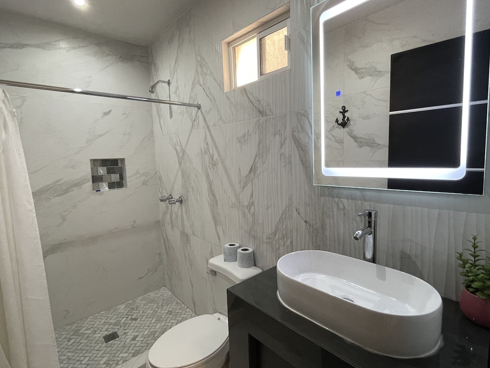 Design Apartment, 2 Bedrooms photo 2