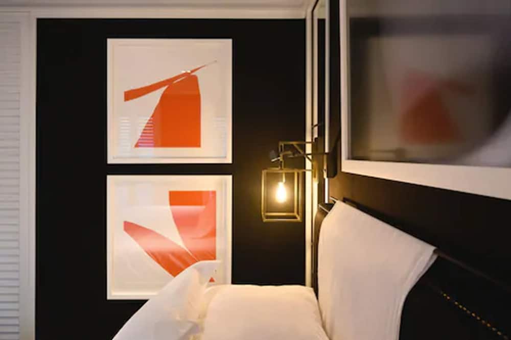 Premium Double or Twin Room (Sky) photo 2