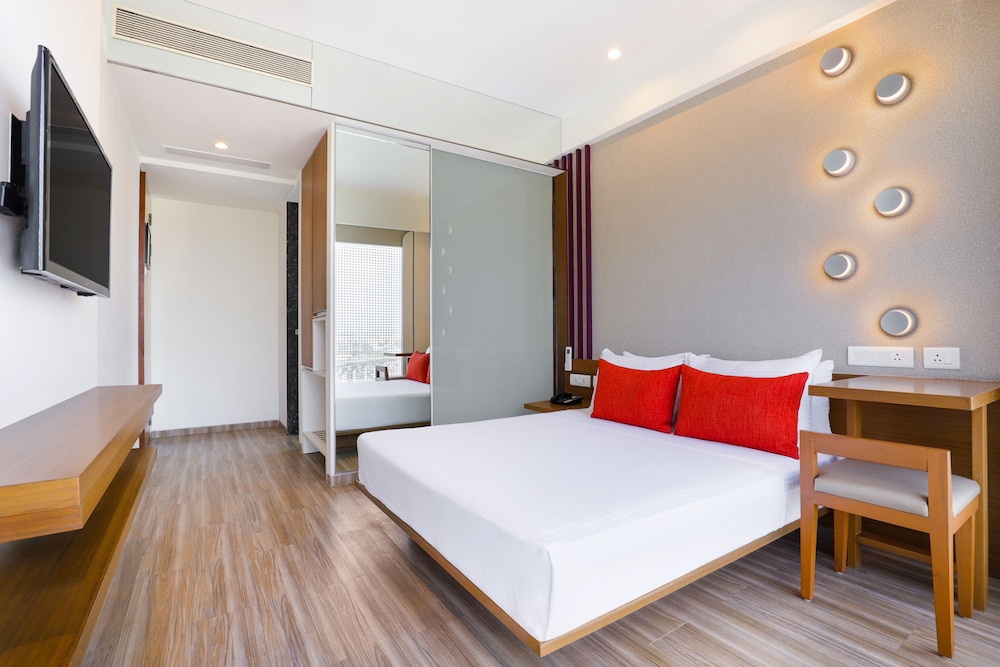 Executive Room - Photo 1