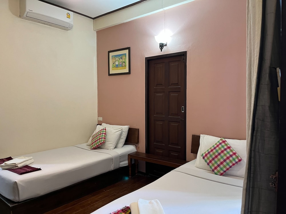 Standard Twin Room photo 3