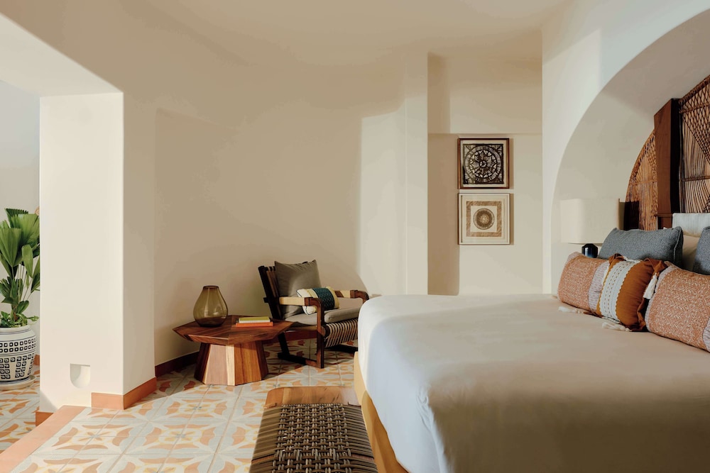 Suite, 1 Bedroom, Oceanfront (Plunge Pool) - Photo 4