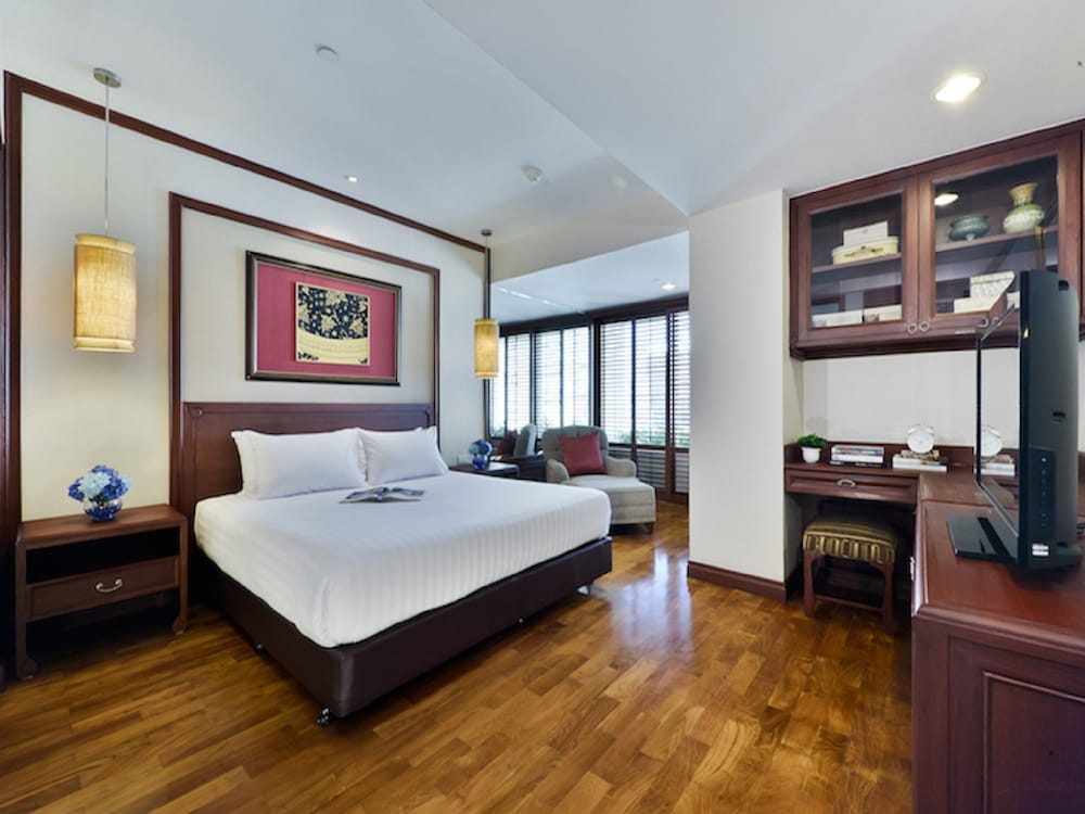 1 Bedroom Grand King Bed photo 2