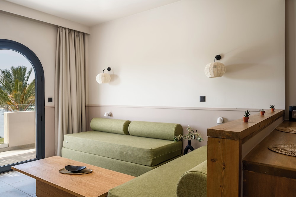 Standard Suite, Sea View photo 3