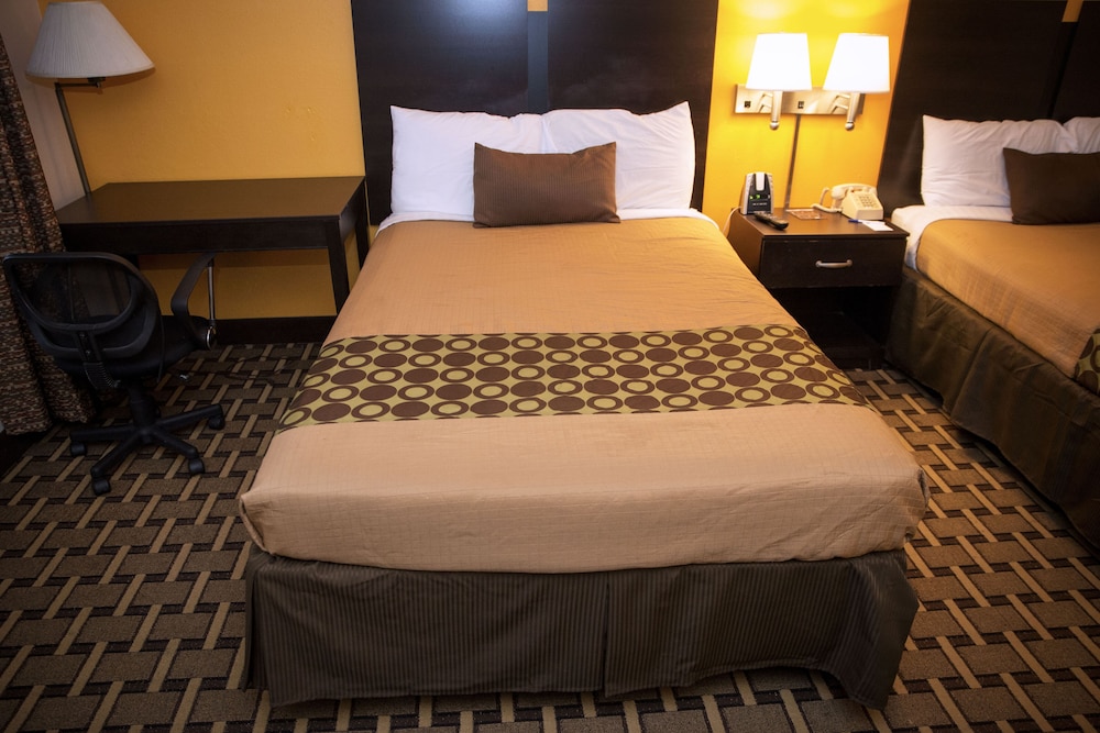 Standard Room, 2 Double Beds photo 3