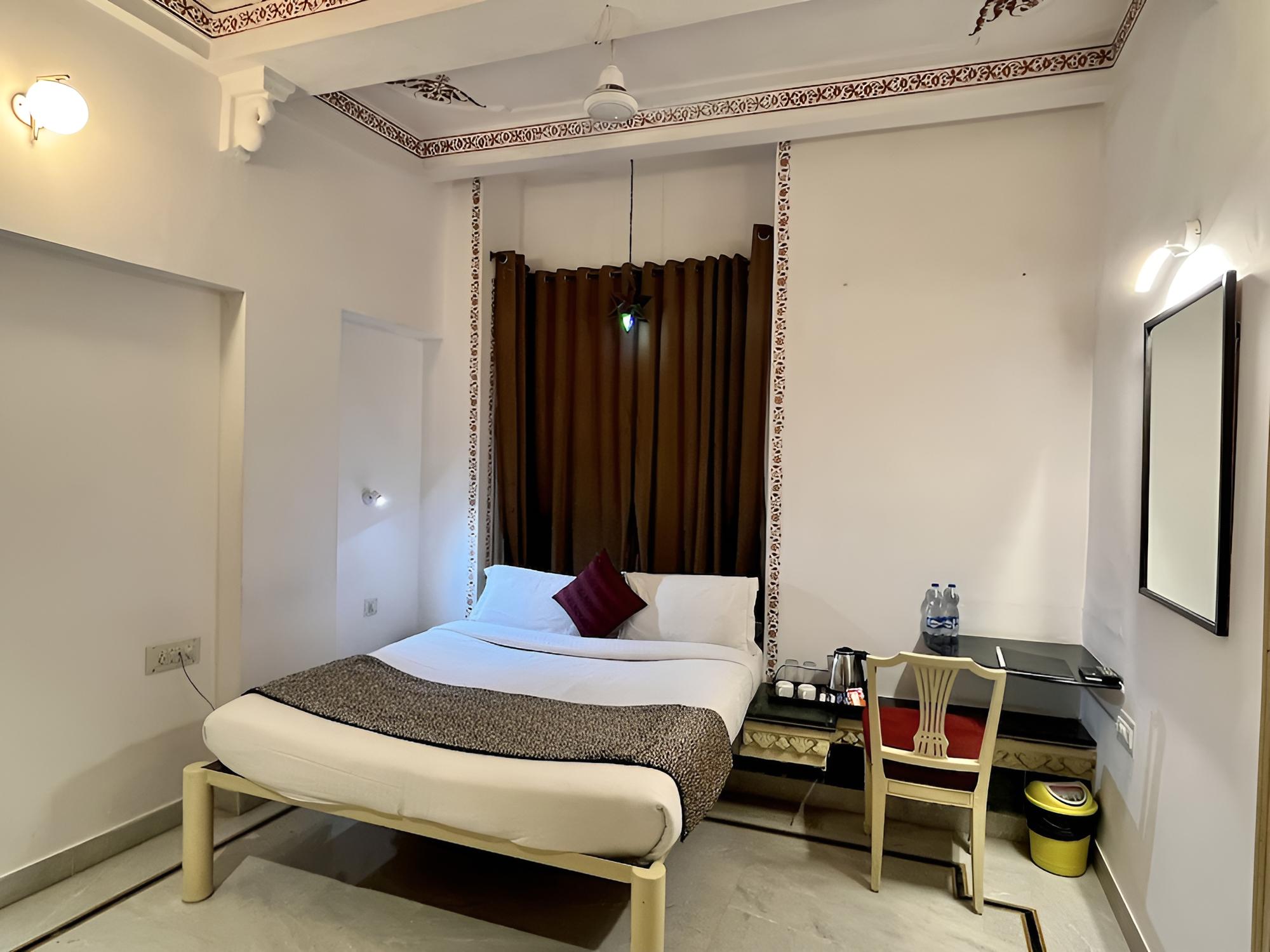 Standard Room Without Airconditioner - Photo 3