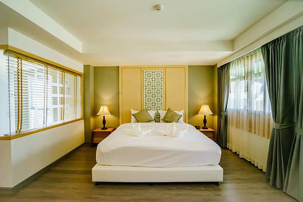 Executive Suite photo 2