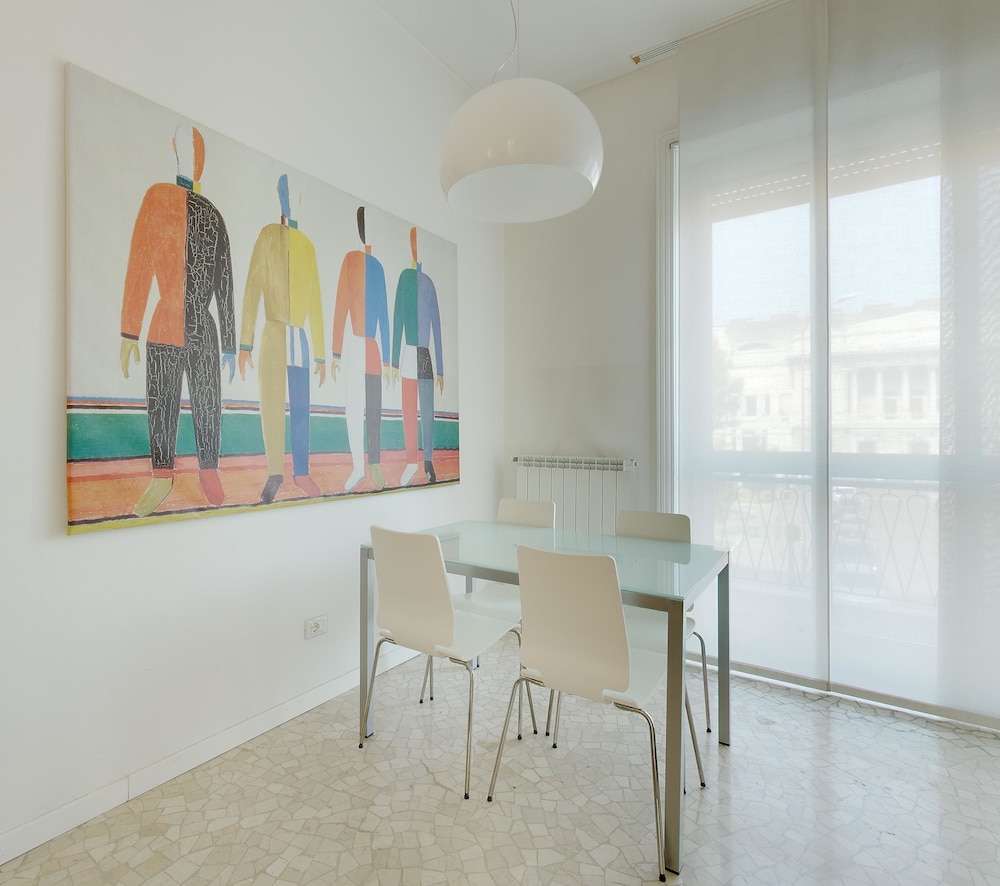Suite (Extra Large)