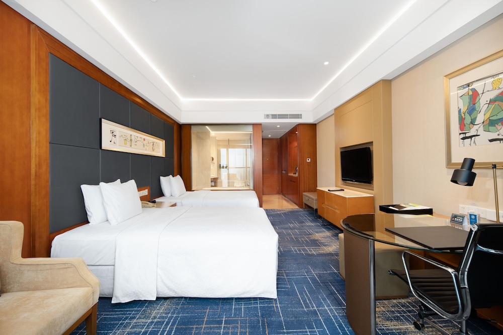 Twin Room, 2 Double Beds, City View - Photo 1