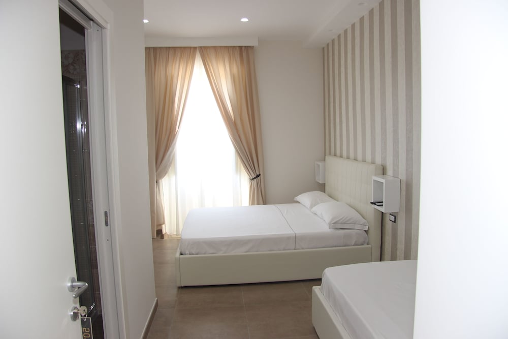 Triple Room (1)