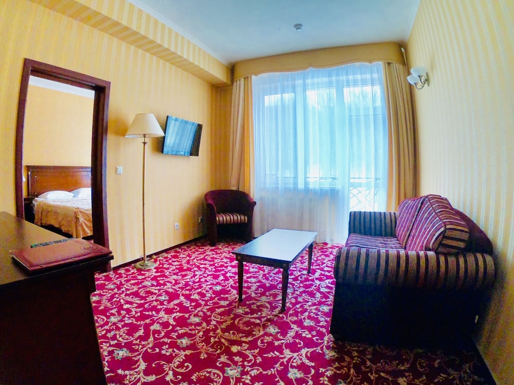 Standard Room, 1 King Bed, Mountain View