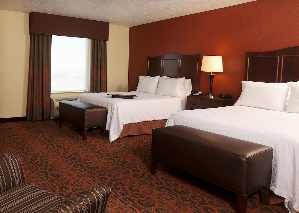Room, 2 Queen Beds, Accessible, Non Smoking (Roll-In Shower) - Photo 1