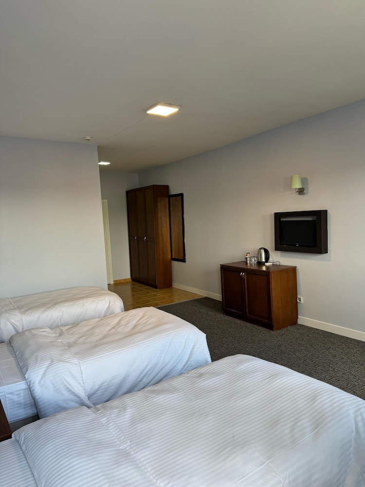 Classic Triple Room photo 2