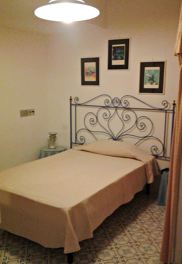 Standard Single Room, Garden View