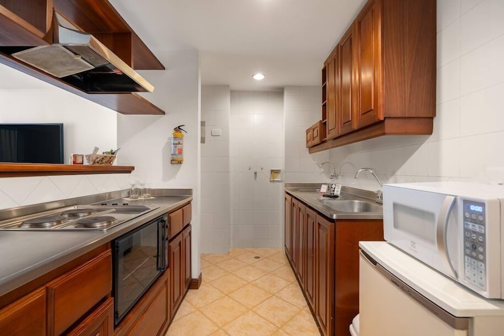 Standard Suite - Photo 5