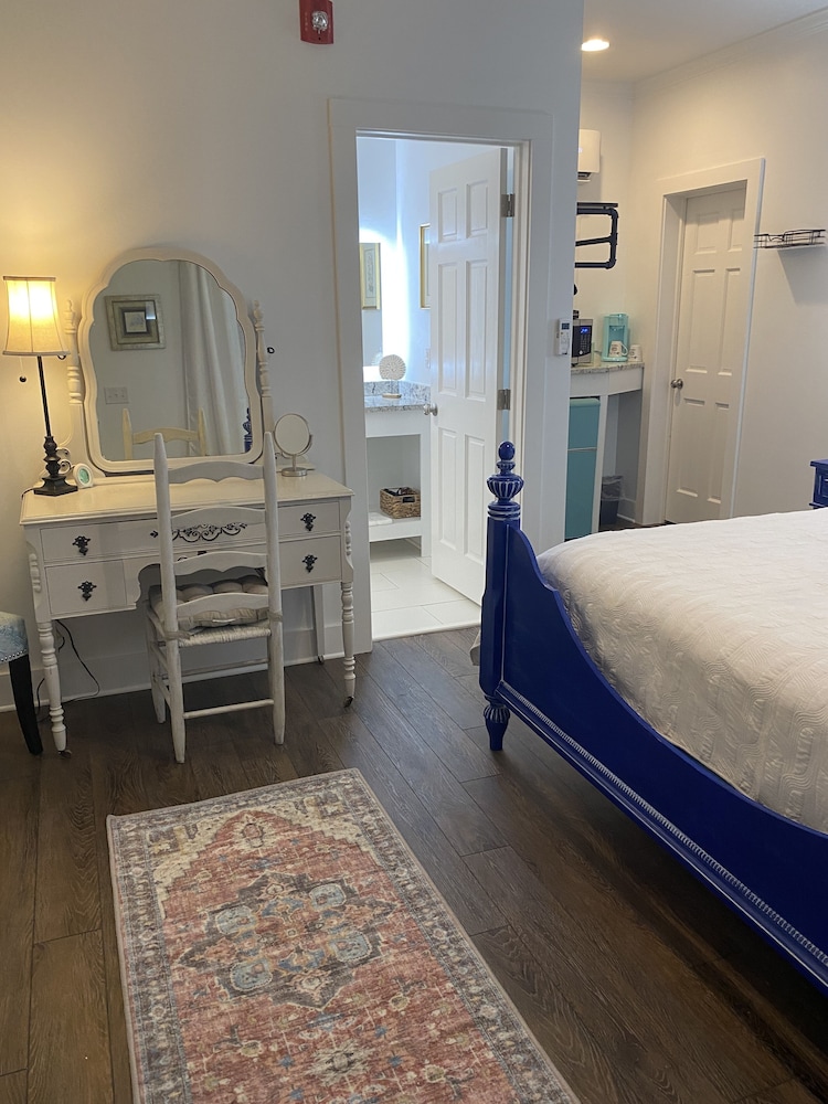 102 Bath Creek Room - Pet Friendly photo 2