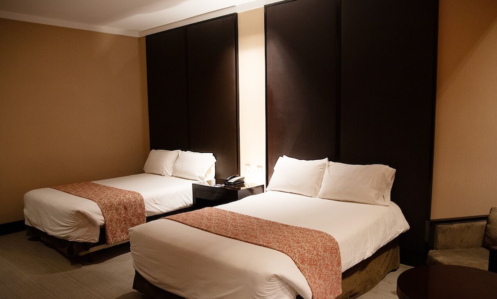 Superior Double Room, 2 Double Beds, Garden View, Garden Area