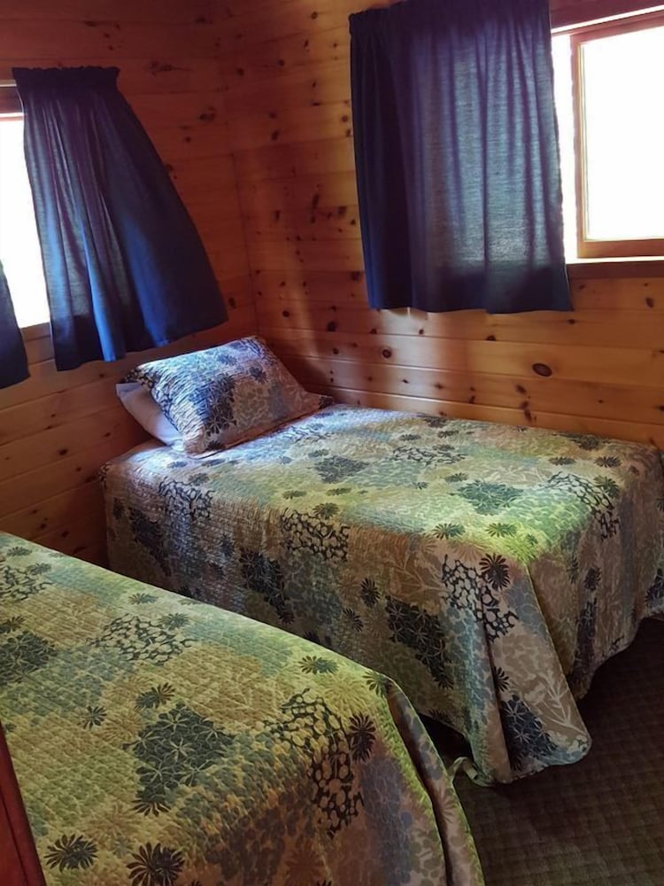 Northern Lights -2 Bedroom Cottage photo 1