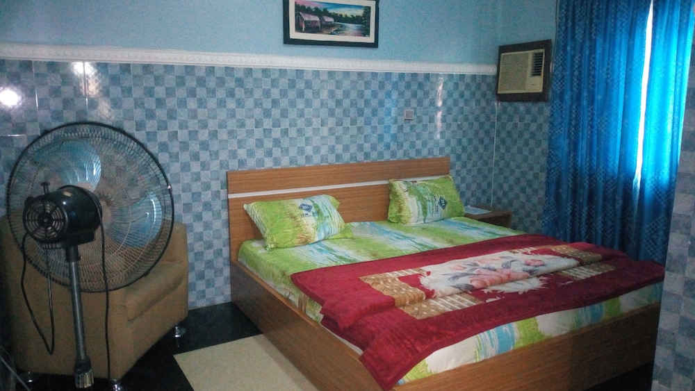 Royal Room photo 1
