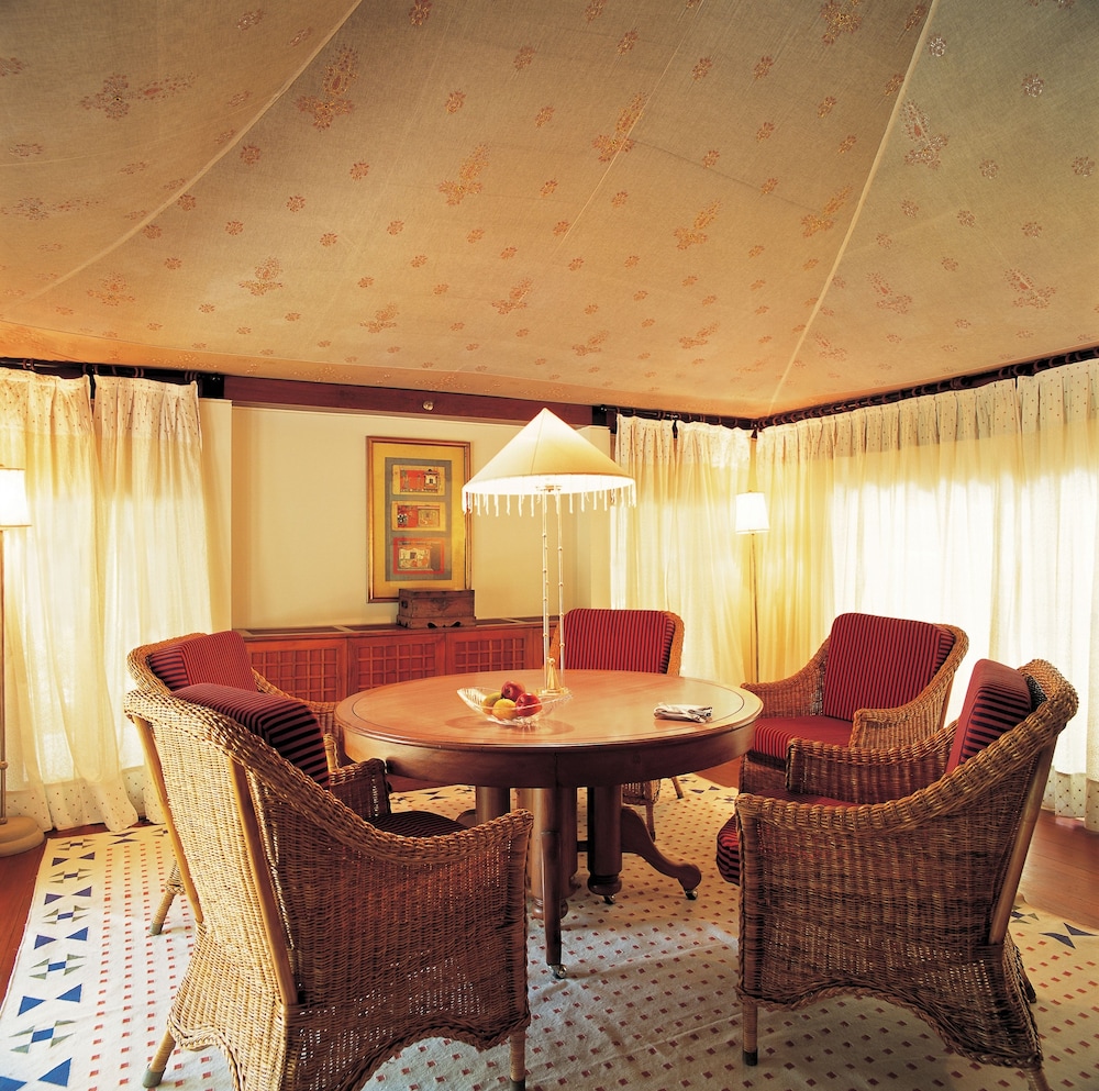 Royal Tent with Private Pool photo 2