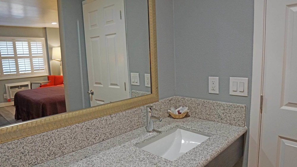 Room, 2 Double Beds, Non Smoking photo 2