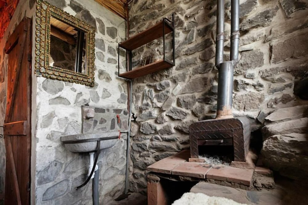 Quadruple Room, Lake View (Titicaca Room - Two Floors) photo 3