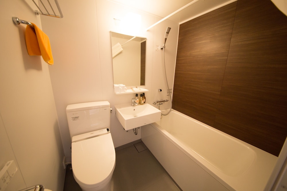 Renewal Twin Room, Non-Smoking photo 2