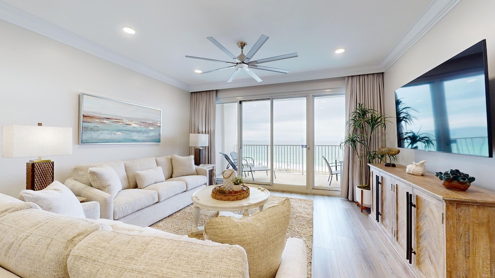 Condo (Tides 0405) photo 1