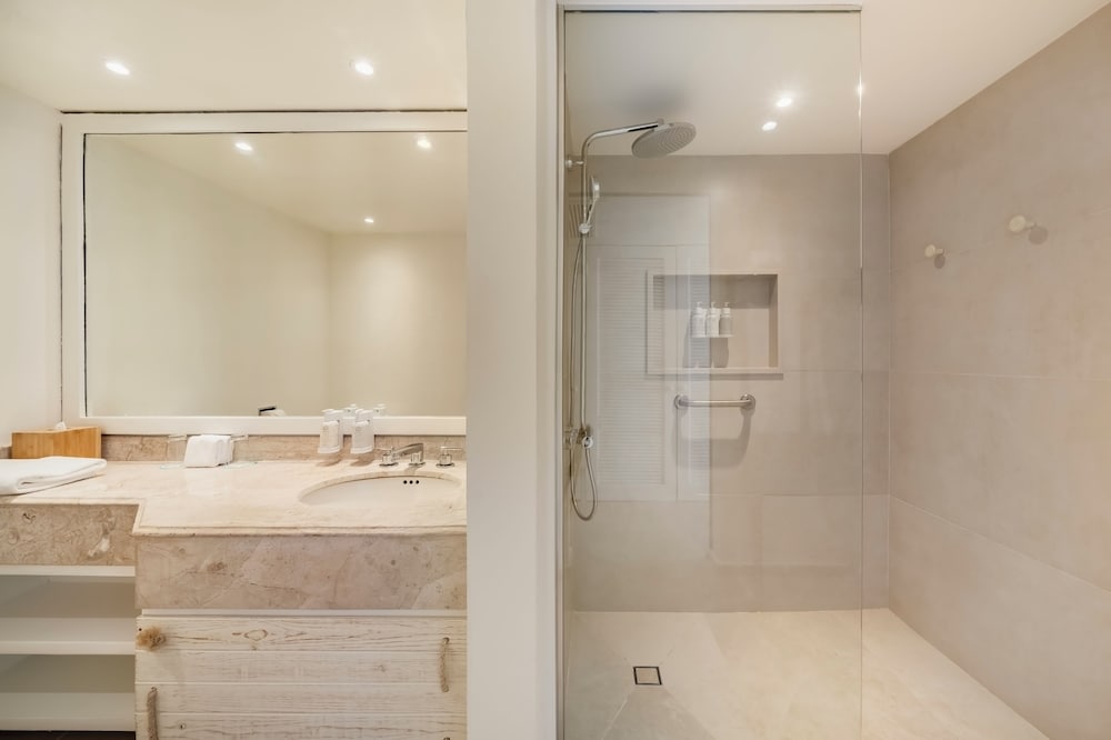 Suite, Ocean View (master)