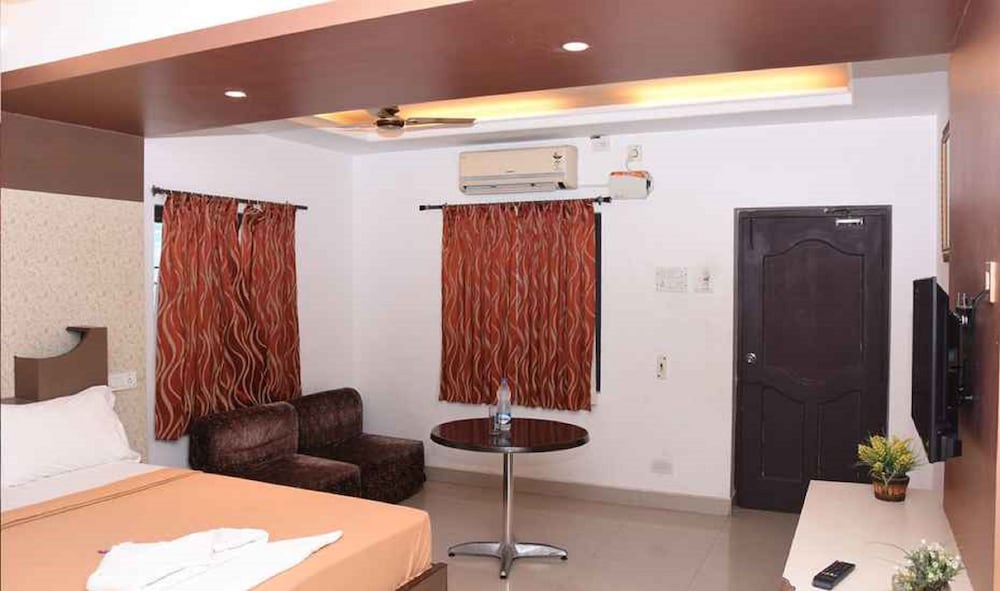 Suite - Photo 7
