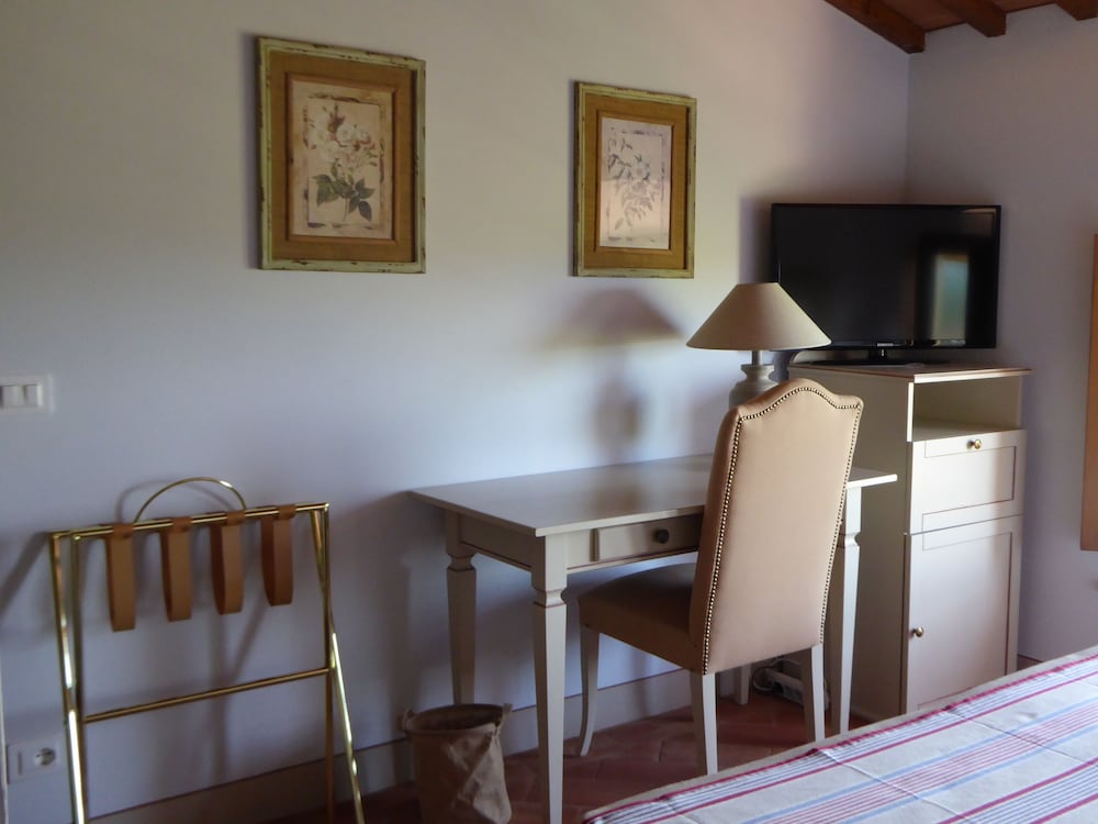 Classic Apartment, 2 Bedrooms (Maurino) photo 2