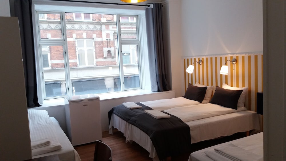 Family Room (4 Adults)