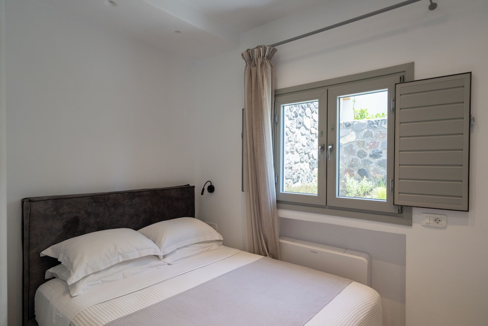 Elite Two Bedroom Villa with Plunge Pool - Photo 7