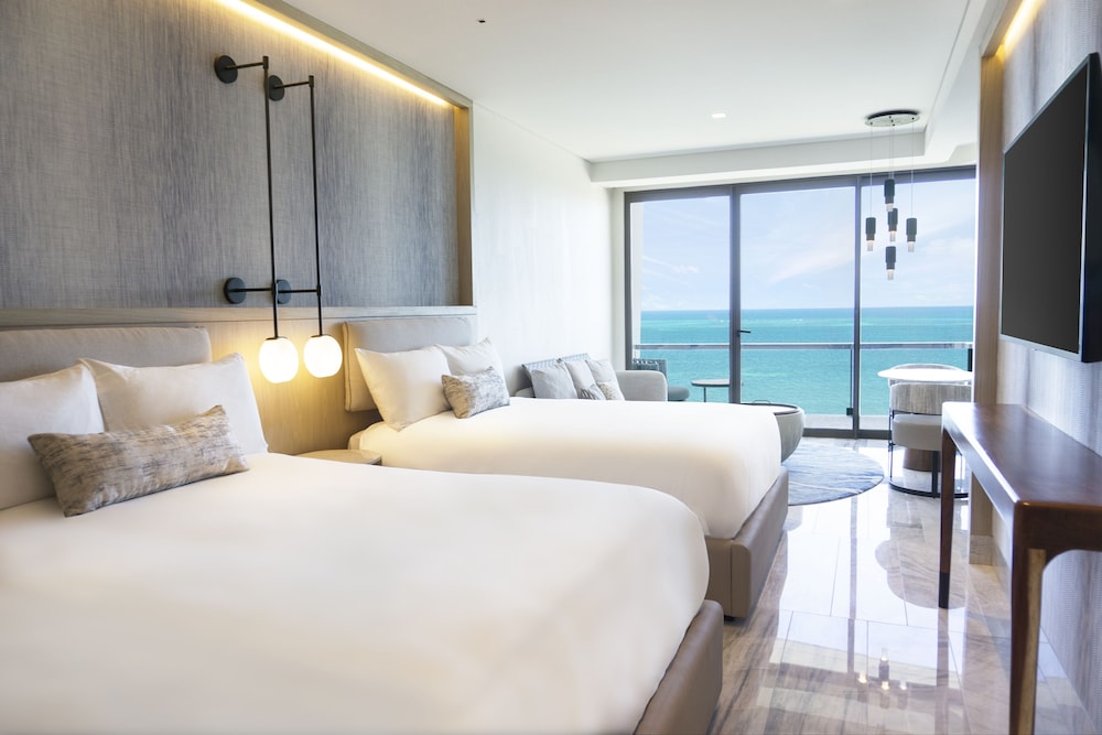 Room, 2 Queen Beds, Accessible (Roll In Shower) - Photo 7