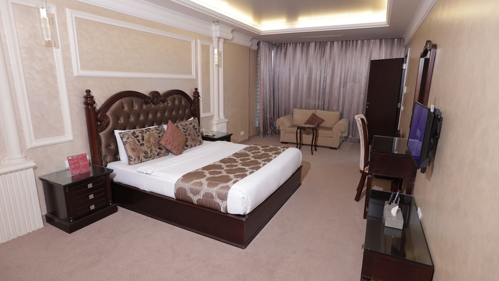Royal Suite photo 1