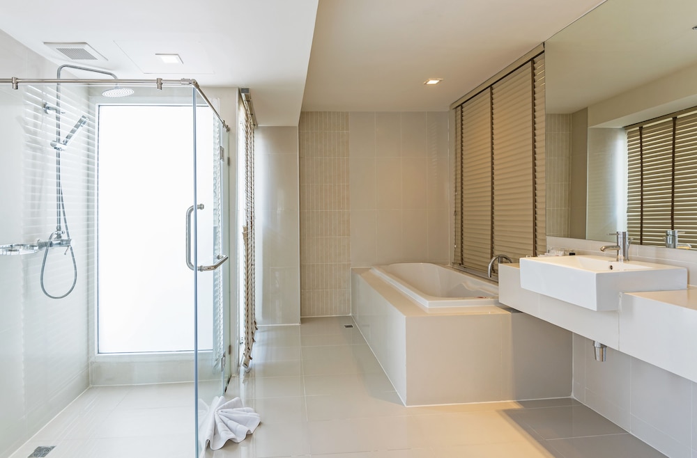 Executive Suite, 1 Double Bed, City View photo 2