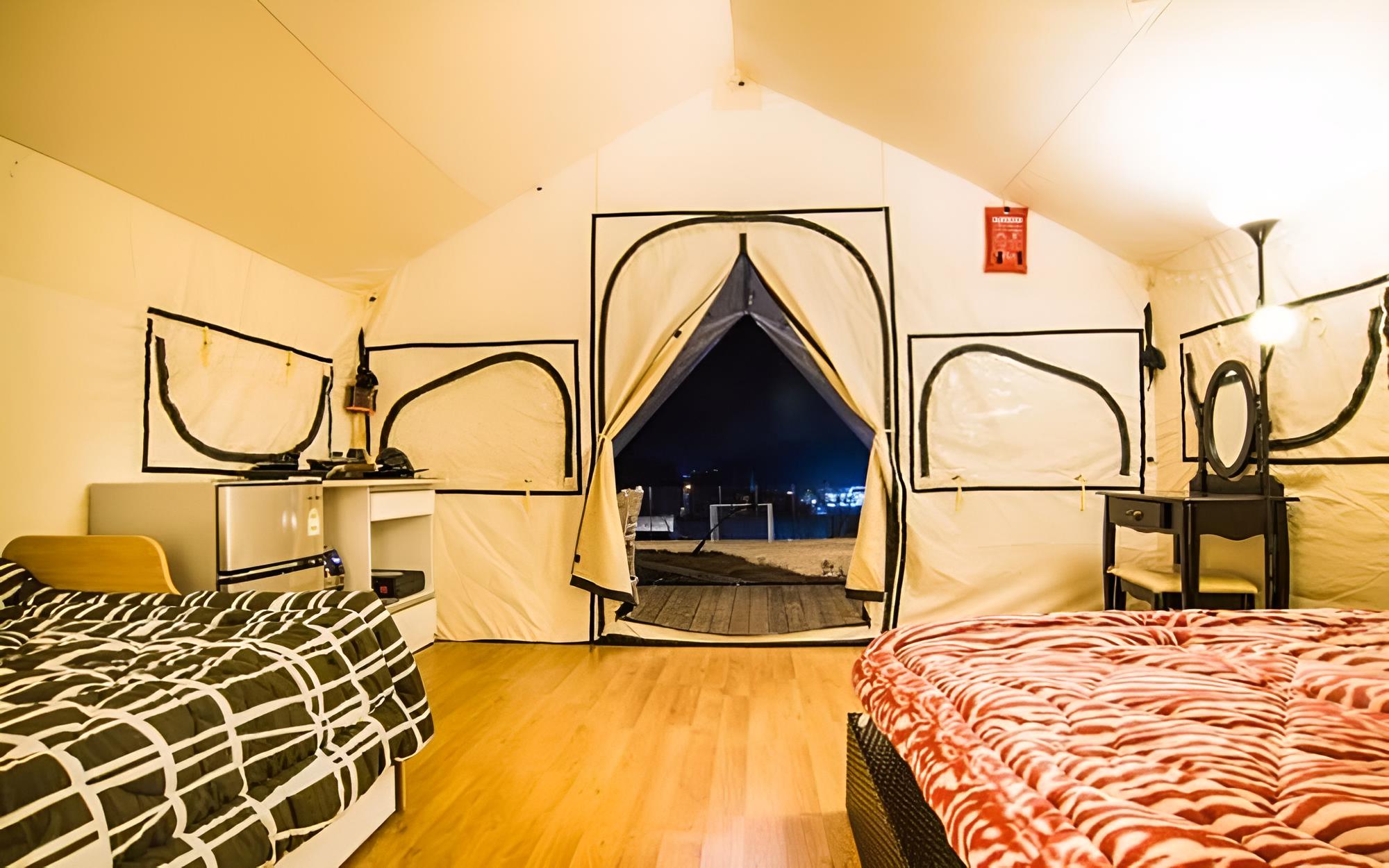 Room (Glamping A9)