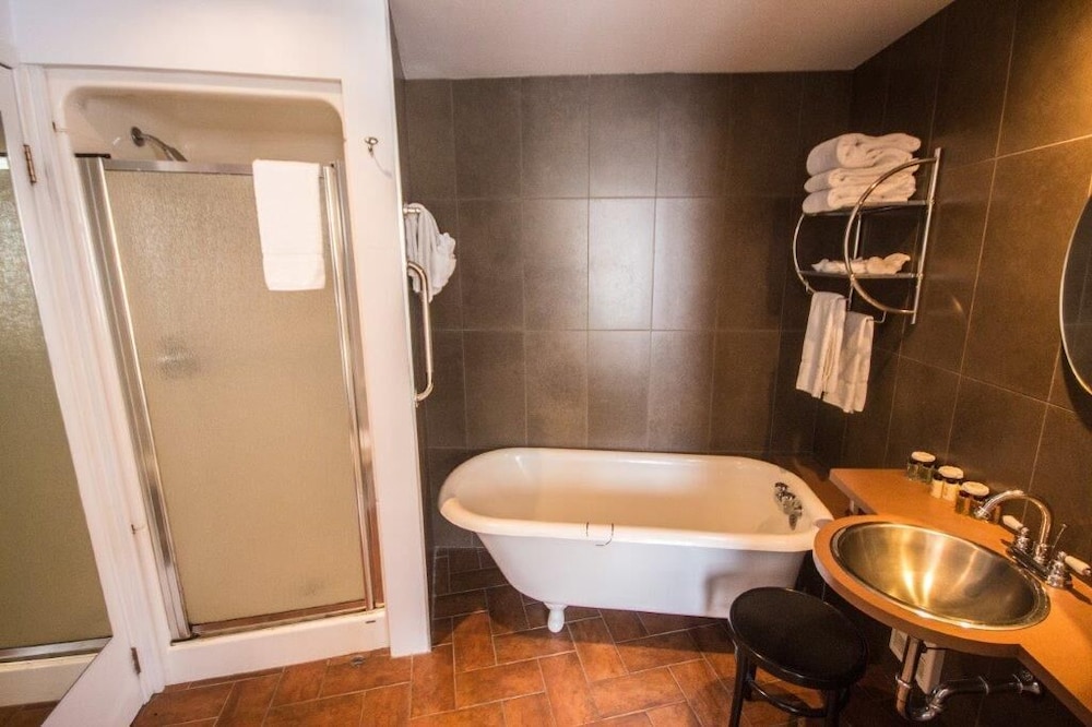 Studio, Kitchenette
