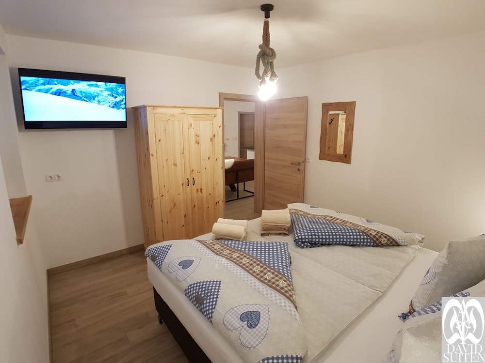 Luxury Suite, 3 Bedrooms (incl. final cleaning fee 250 EUR)