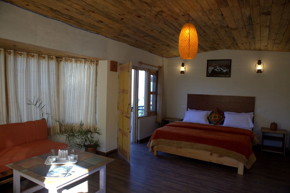 Himalaya Facing Luxury Cottage photo 3