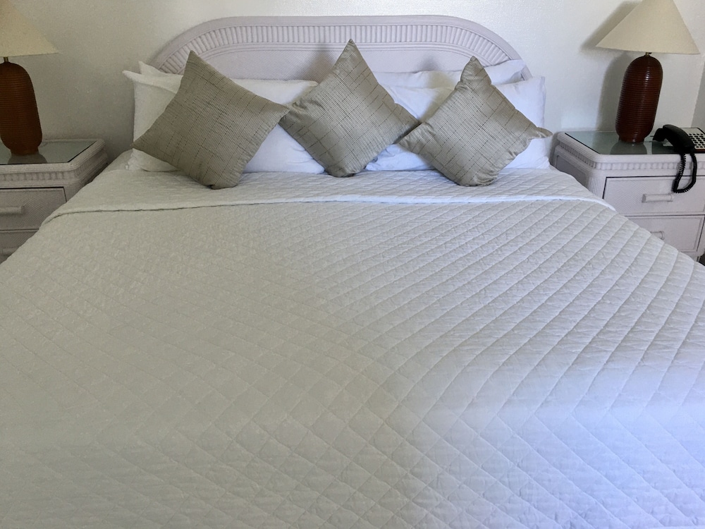 Deluxe Studio Suite, Ocean View